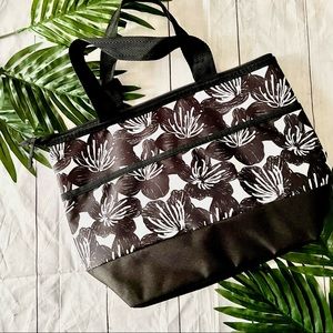 Black & White Igloo Tropical Flower Fully Insulated Beach Cooler lunch Tote Bag